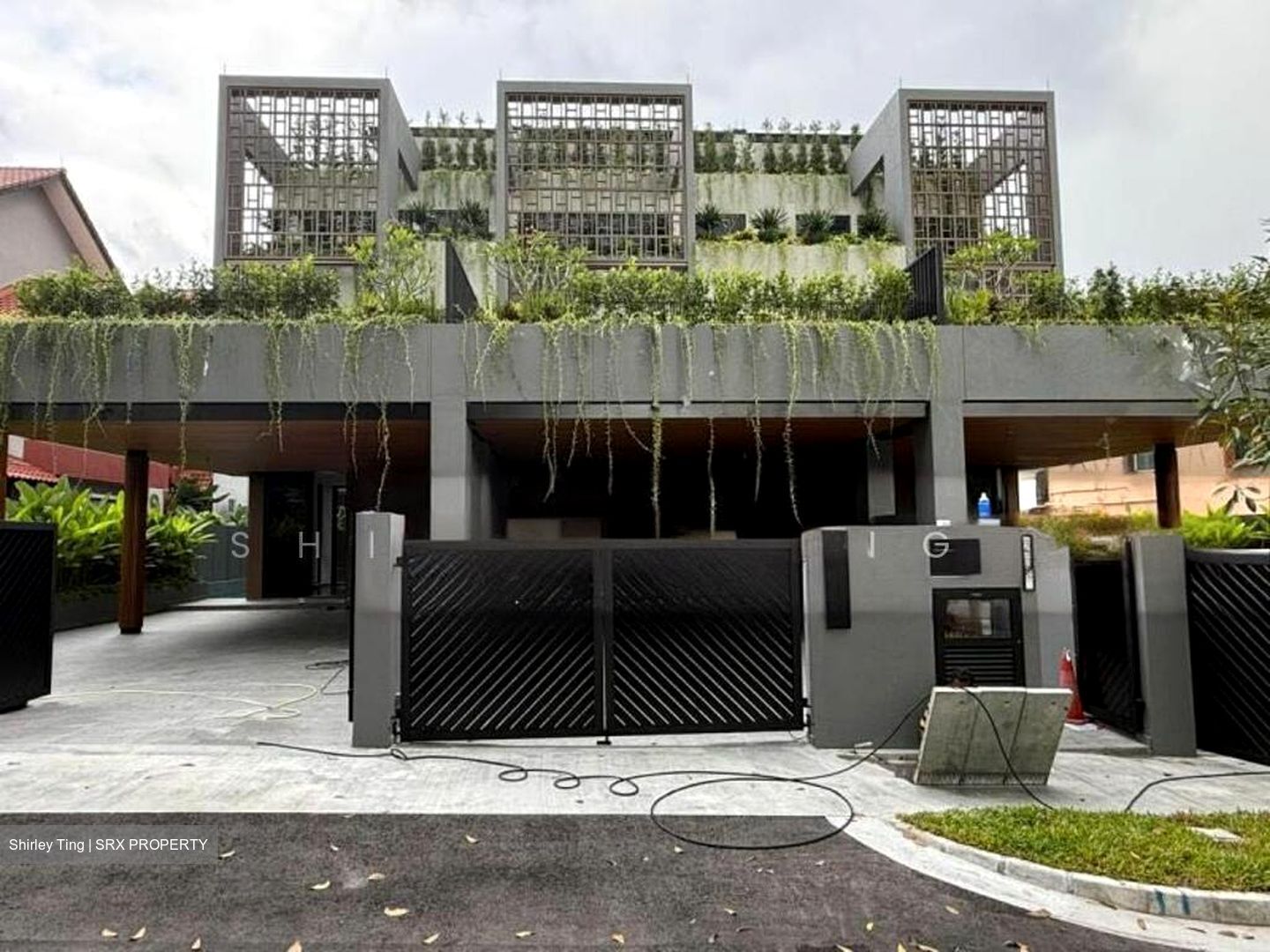 Henry Park (D10), Terrace #486669481